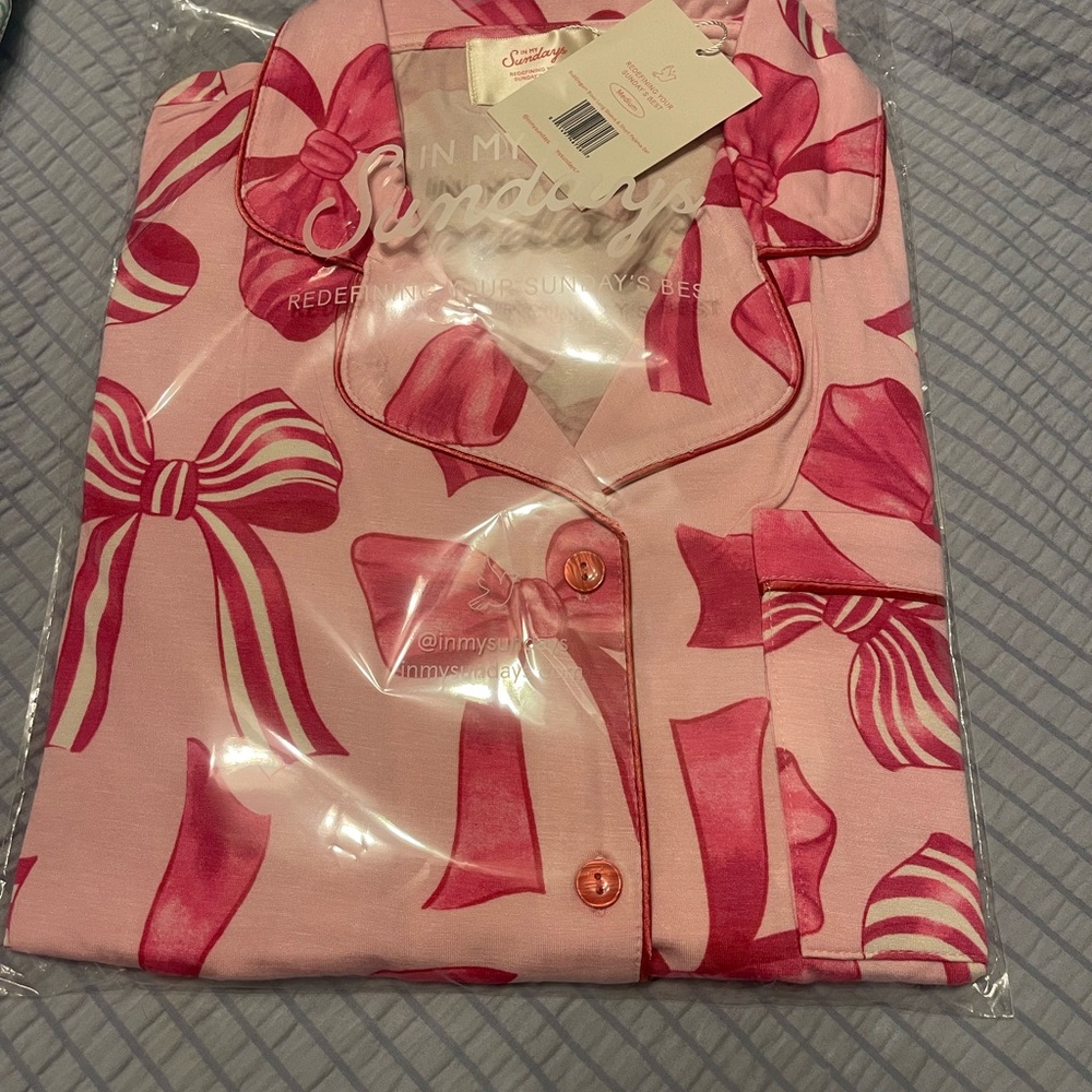 In My Sundays bow pajamas medium new